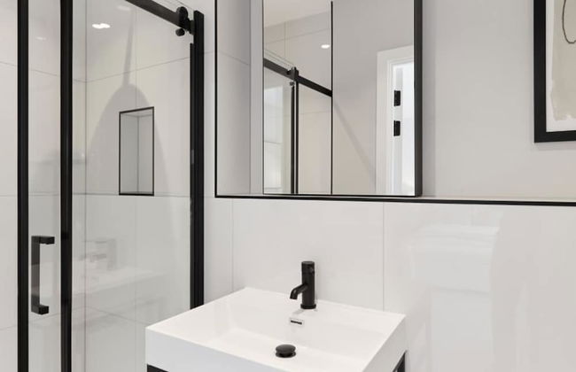 The Brondesbury Hideaway - Stylish 3bdr Flat With Balcony Parking - Foto 27