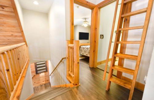 Jamesons Cabin! 8 Minutes to Wisp, HotTub, FirePit, Pets, EV Chgr - Foto 22