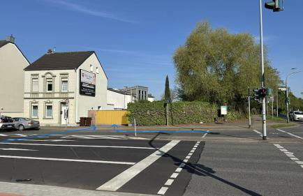 Exklusives Architektenhaus, Pool und Privateinfahrt - Foto 27