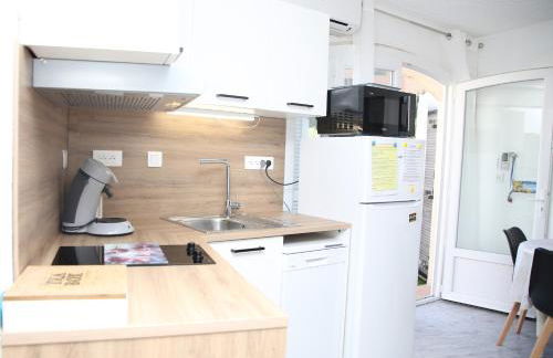 Le Mas Synaé- Joli studio classé 3étoiles avec terrasse et piscine - Foto 4