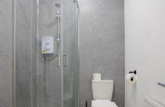 Bespoke Apartments Near Cardiff City Centre Free Parking - Foto 24