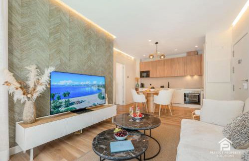 NEW stylish beachside 2BR with pool and garage - Photo 4