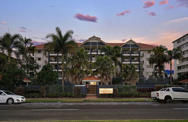 North Cove Waterfront Suites - Photo 39