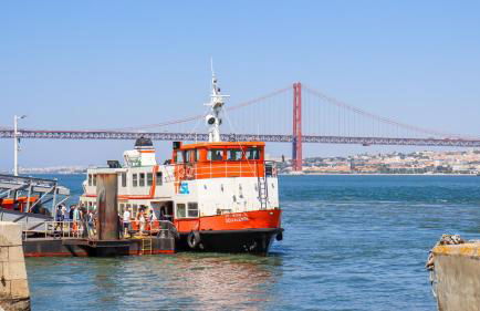 Cacilhas Riverside Lisbon Apartment - Foto 24