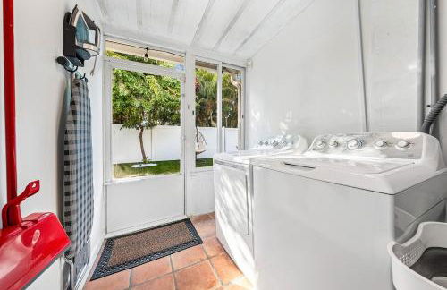 Family Oasis in Delray 4BR Private Pool - Photo 27