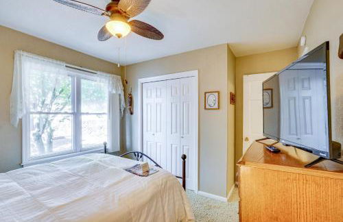 Lakefront and Dog-Friendly Gem in Gravois Mills - Foto 23