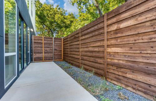 Luxurious Newly Built 5BR 5BA | Rooftop W/ Grill - Foto 30