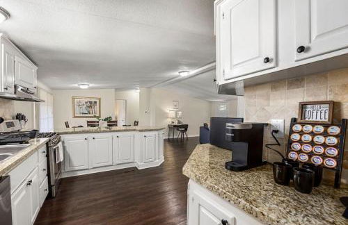 Accessible 3BR Home Sleeps 12, Pet-Friendly, Near Lake Conroe - Foto 13