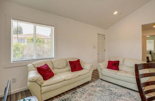 Quaint Concord Home with Covered Porch Near Hiking - Foto 5