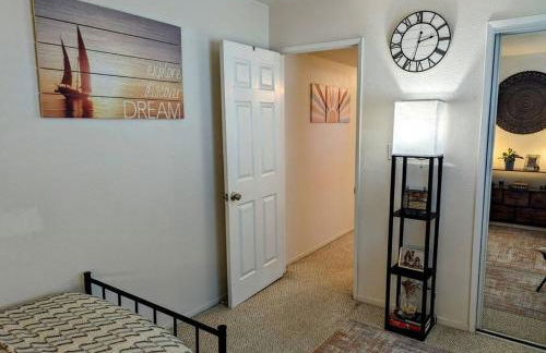 5 Minutes to South Bay Beaches! Private 2 bedroom 2 bath 2 level home with patio Excellent value! - Foto 36