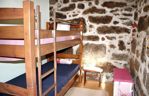 Spacious Family House in Nogueira with Garden - Foto 16