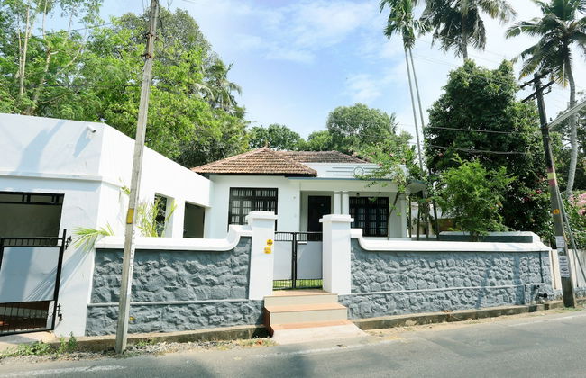 OYO Home 29319 Traditional Villa Near Thiruvananthapuram Zoo - Foto 1
