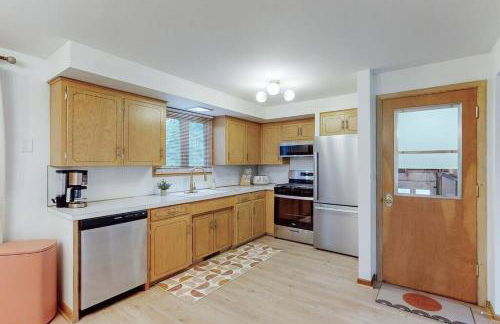 Gridiron Getaway-Where Families and Fans Unite - Foto 7