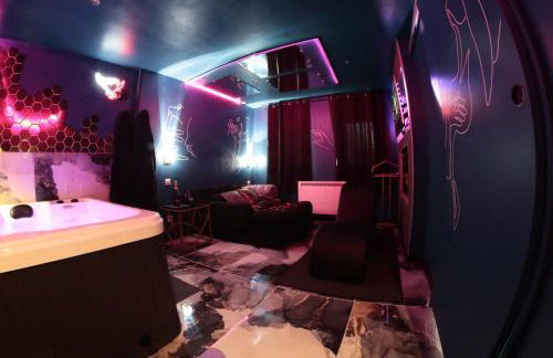 Le Confidentiel -Love Room, marbres, jeux, jacuzzi - Foto 5