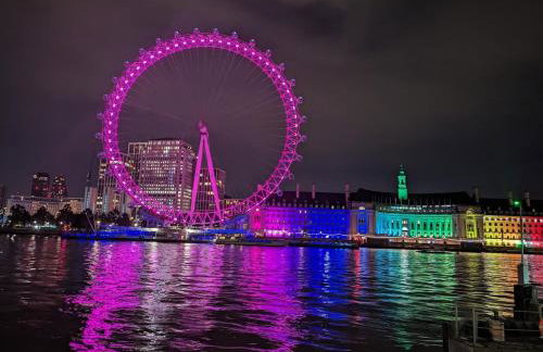 Luxury 1-Bed Apartment in sought after prime London location - Photo 18