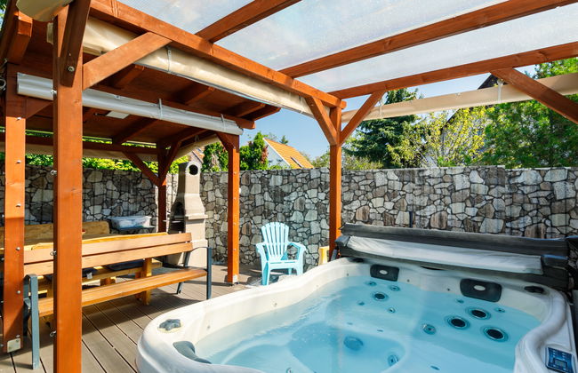 2 bedroom House in Siófok with garden and hot tub - Photo 24