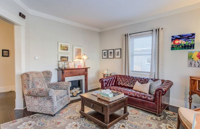 1893 Classic 4 Blocks From Great Dining & Shops - Photo 17