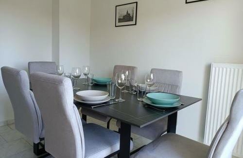 D-Quadrat FeWo "Doni" für Familien, Geschäftsreisende und Urlauber, mit 3 Zimmern, Tageslichtbad, Südbalkon und Kingsize-Betten, für bis max 6 Erwachsene und 2 Kleinkinder - Foto 16