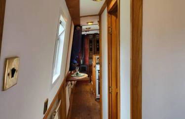 Cosy Canal Boat in Little Venice for Family & Friends - Photo 9