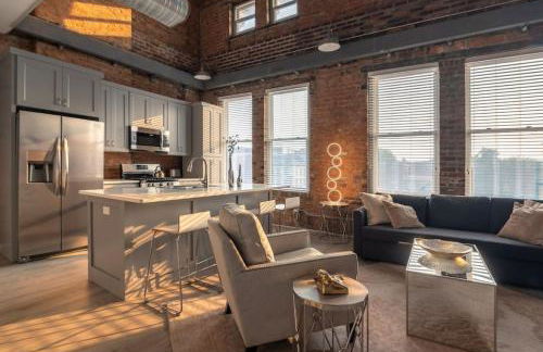 BUBBLES FANTASY SUITE Explore OTR and Rhinegeist - Foto 8