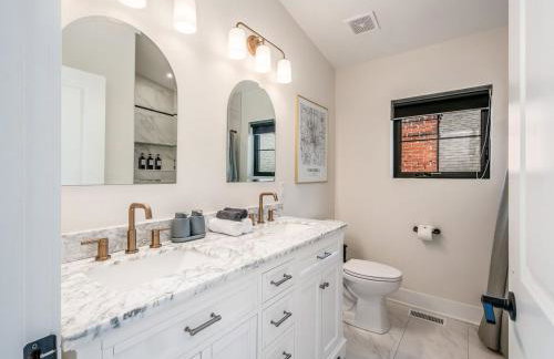 Rooftop Patio, Hot Tub and Games City Escape - Foto 63