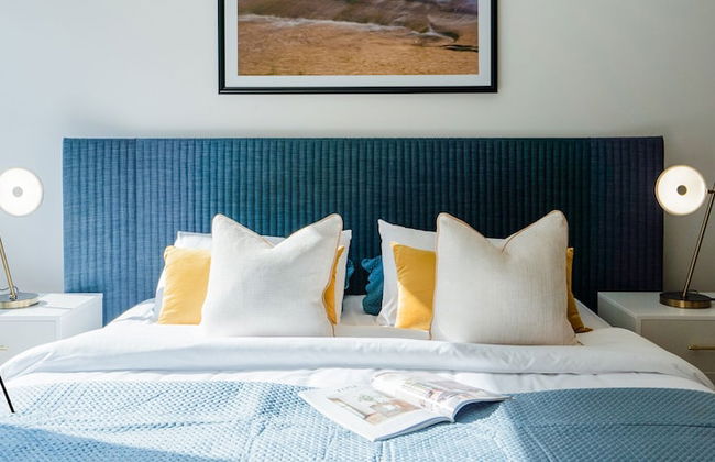 Aya - Sophisticated 1BR Apartment in CityWalk with Views - Photo 4