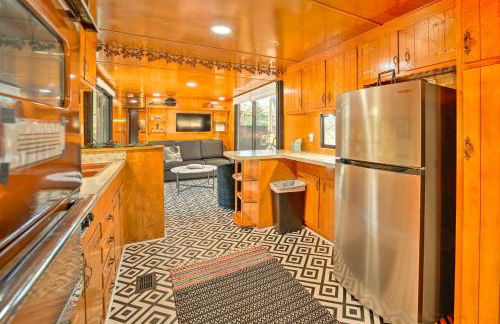 Hot Tub and Deck Waterfront Escape in Payson! - Foto 12