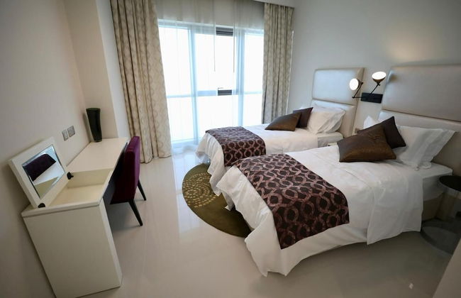 Waterfront 2 Bed Apartment Sleeps 4 With Parking - Photo 1