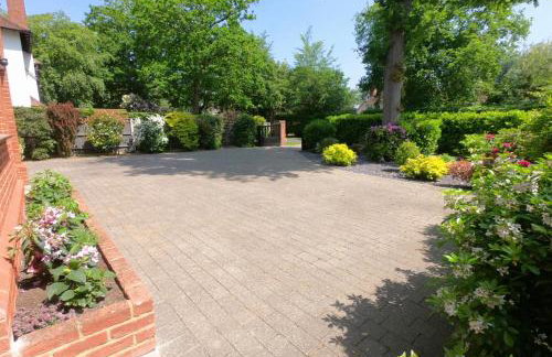 3 beds Luxury Family Home with Self-Check in & Direct Train to London - Foto 34