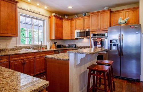 Chesapeake Waterfront - 7BR 5BA - Beach Pool Dock - Foto 16