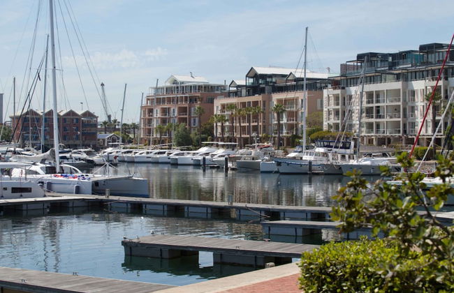 Canal View Two Bedroom Luxury Apartment - 610 - Foto 13