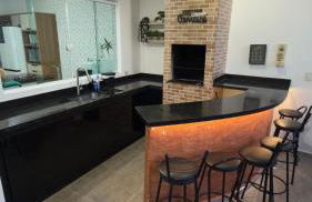 Casa com piscina, 700M da praia - Foto 3