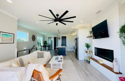 The C House - Photo 12