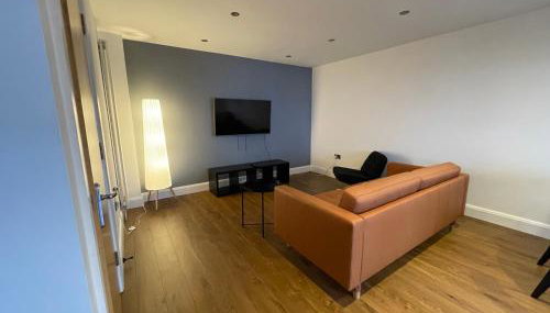 1 bedroom city centre apartment with free parking - Foto 3