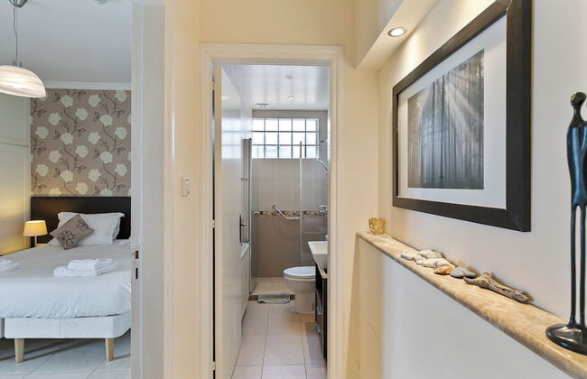 Hill View Restaurant & Apartments - Photo 15