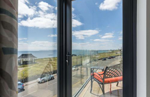 Beachcliff - On the Seafront with Two Balconies - Photo 37