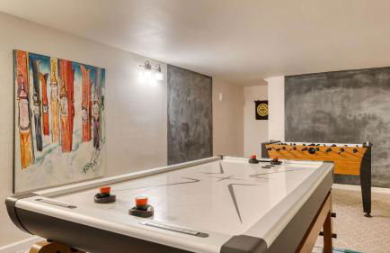 Golden Summit by AvantStay Stunning Secluded Cabin w Access to Tahoe Donner - Foto 19