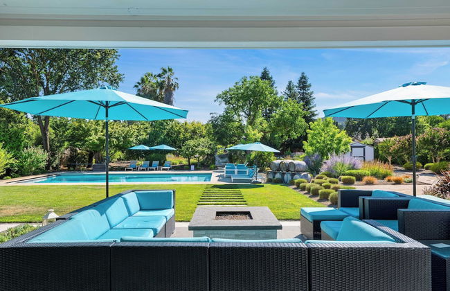 Luxe, Pool, Spa, Fire Pit, Game Room, Piano Sonoma Pool Retreat by Avantstay - Foto 40