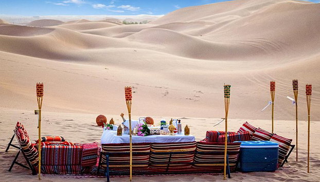 Cena romántica privada en el desierto de Abu Dhabi con cena de barbacoa caliente - Foto 2