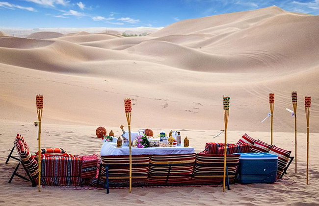 Cena romántica privada en el desierto de Abu Dhabi con cena de barbacoa caliente - Foto 2
