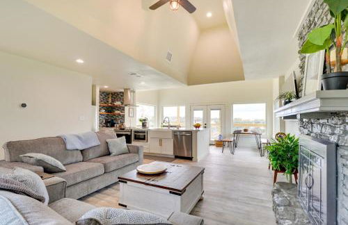 Serene Burnet Getaway with Buchanan Lake Views! - Foto 1