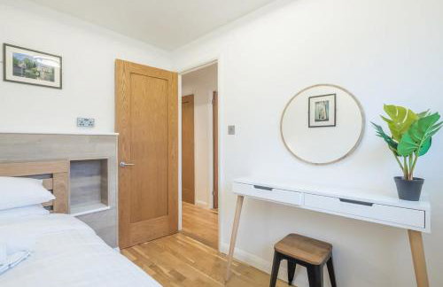 Modern & Private - Free Parking - Photo 18