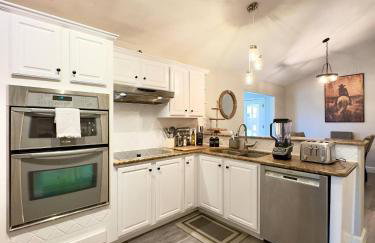 Spacious Family Gem, Close to Lake, Hot Tub - Foto 23