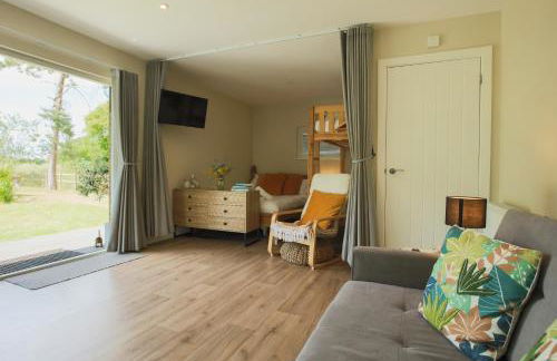 Luxury Silver Birch Lodge: Hot Tub/BBQ/Fire Pit - Foto 9