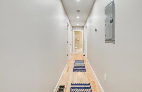 Square Pond Vacation Rental with Boat Dock and View! - Foto 12