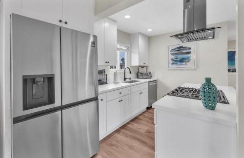 Ultimate Oceanside Retreat | Tower 9 Across from the Beach - Foto 8