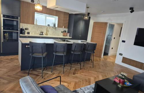 Newly Renovated Flat with Parking space - Foto 8