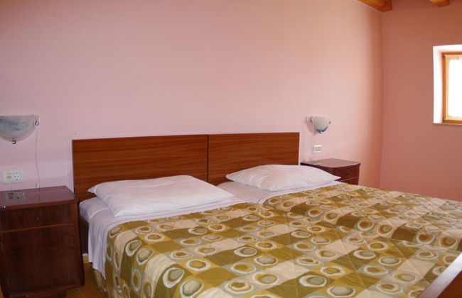 Stone Holiday Home in Peresiji With Pool - Foto 2