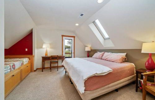 3BR Hot Tub Ocean Views & King Beds Near Beach - Foto 16