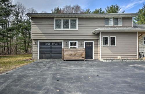 Stylish Pine Plains Home Near Parks and Hiking! - Foto 3